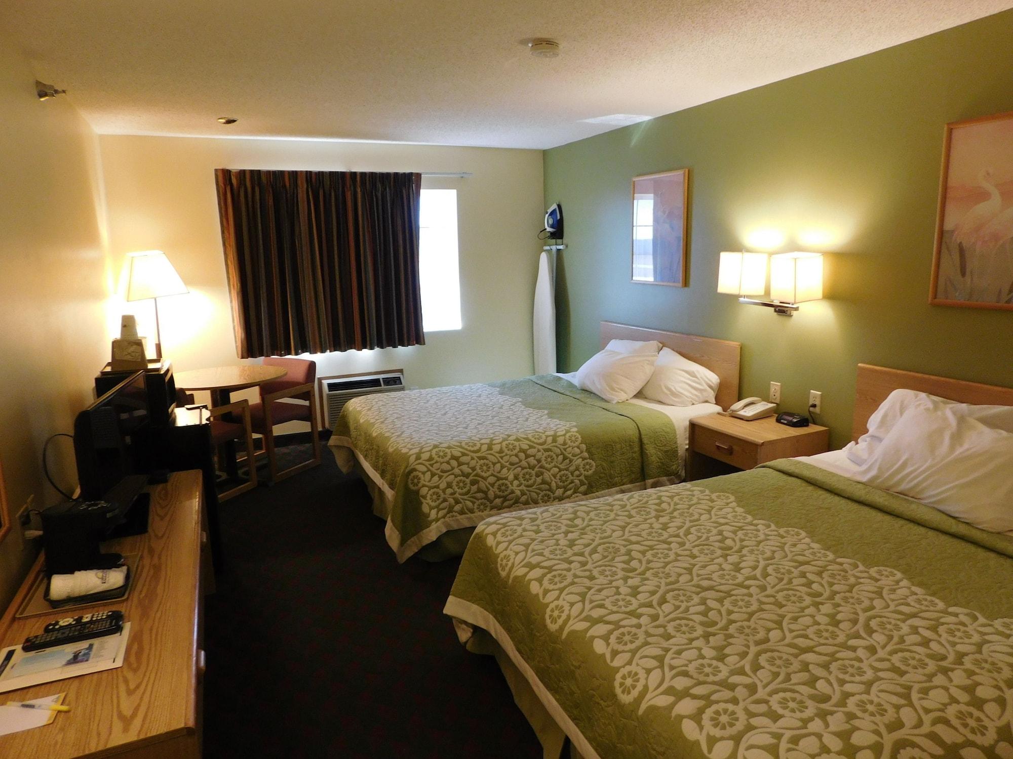 Days Inn By Wyndham Lexington Ne Екстер'єр фото